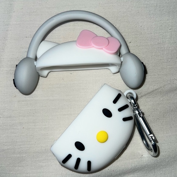 Y2K Hello Kitty AirPods Case! - Picture 3 of 4